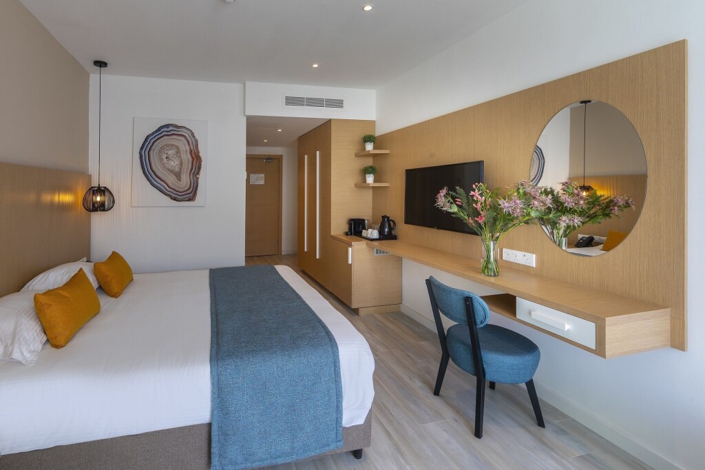 Протарас: Leonardo Crystal Cove & Spa by the sea - Adults Only