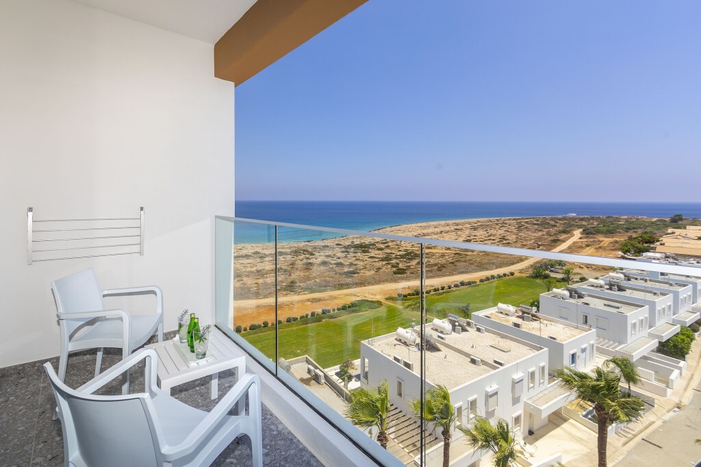 Протарас: Leonardo Crystal Cove & Spa by the sea - Adults Only