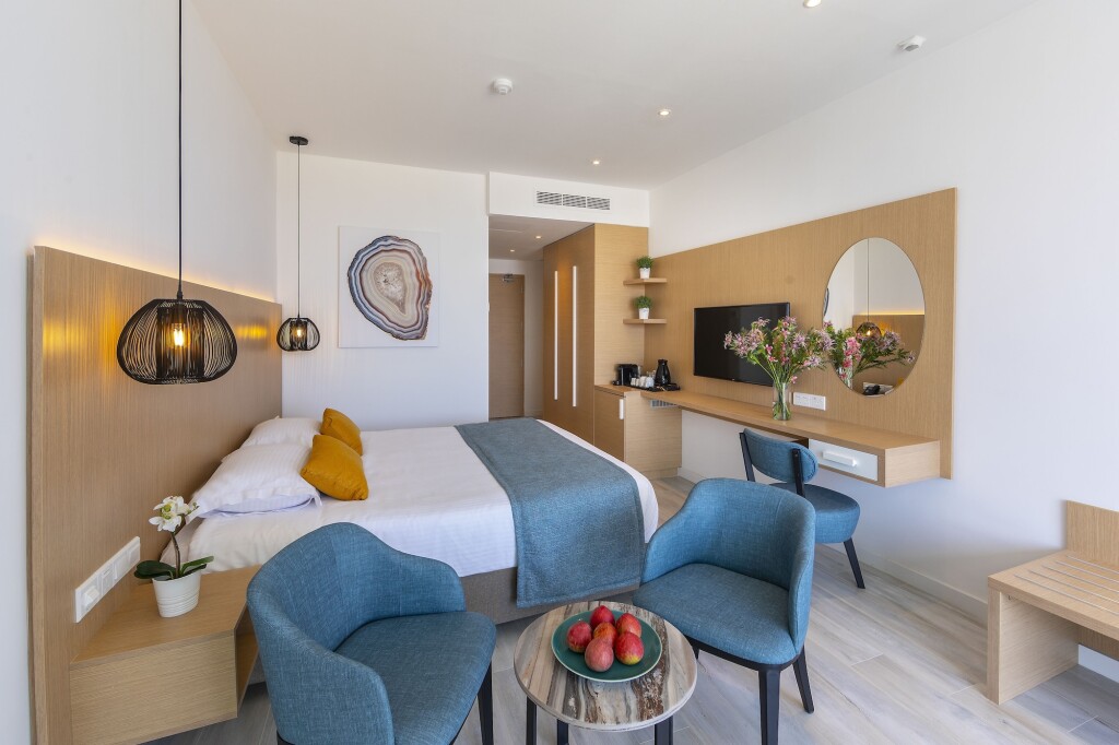 Протарас: Leonardo Crystal Cove & Spa by the sea - Adults Only