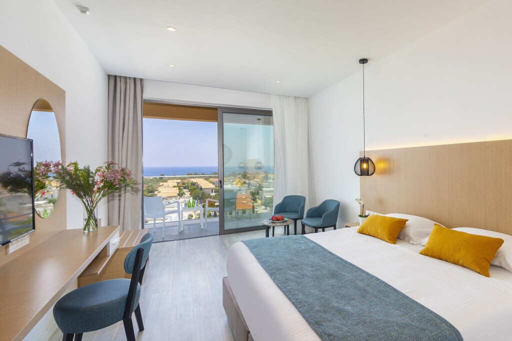 Протарас: Leonardo Crystal Cove & Spa by the sea - Adults Only