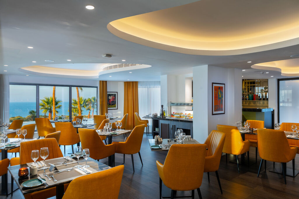 Протарас: Leonardo Crystal Cove & Spa by the sea - Adults Only