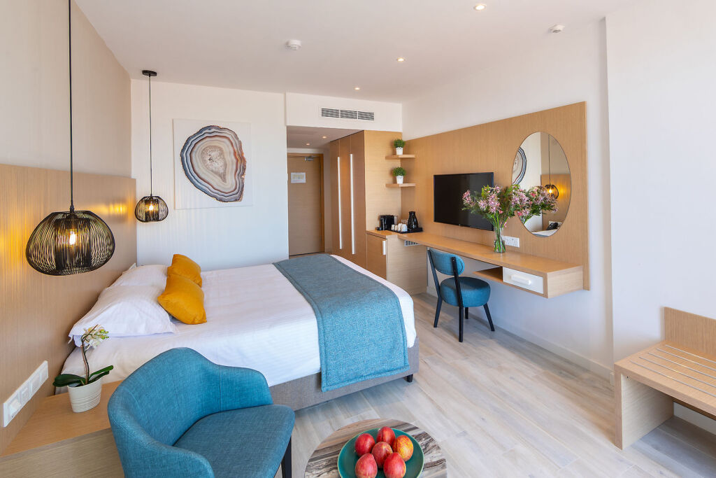 Протарас: Leonardo Crystal Cove & Spa by the sea - Adults Only