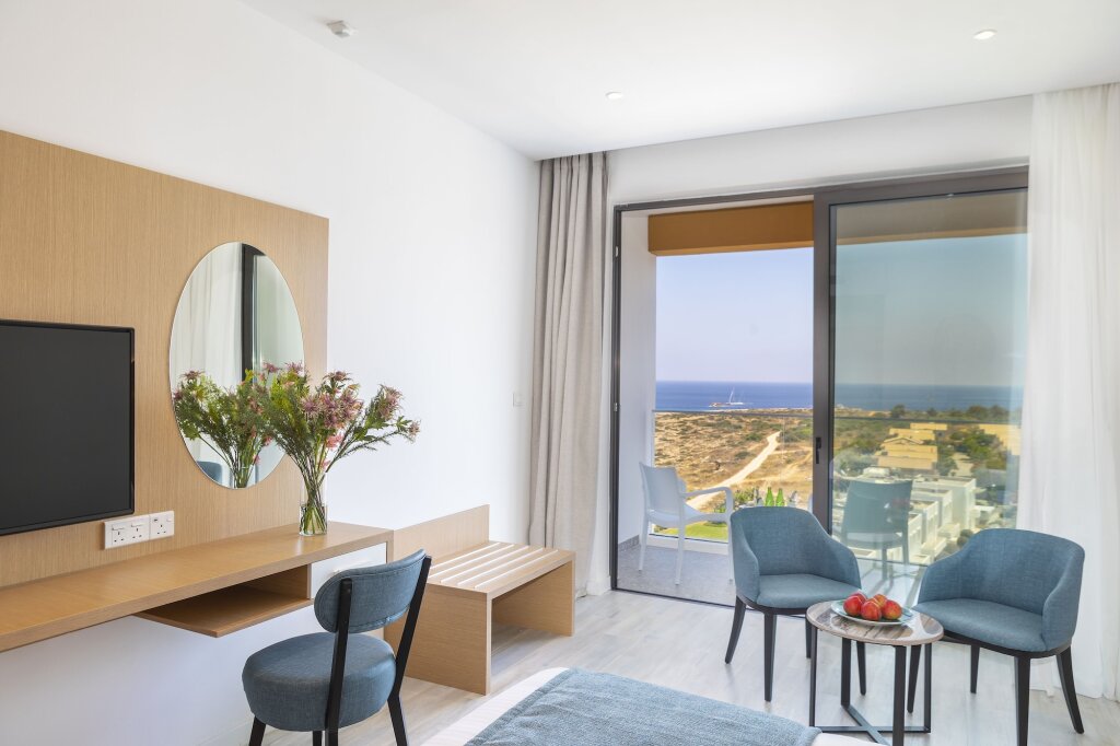 Протарас: Leonardo Crystal Cove & Spa by the sea - Adults Only