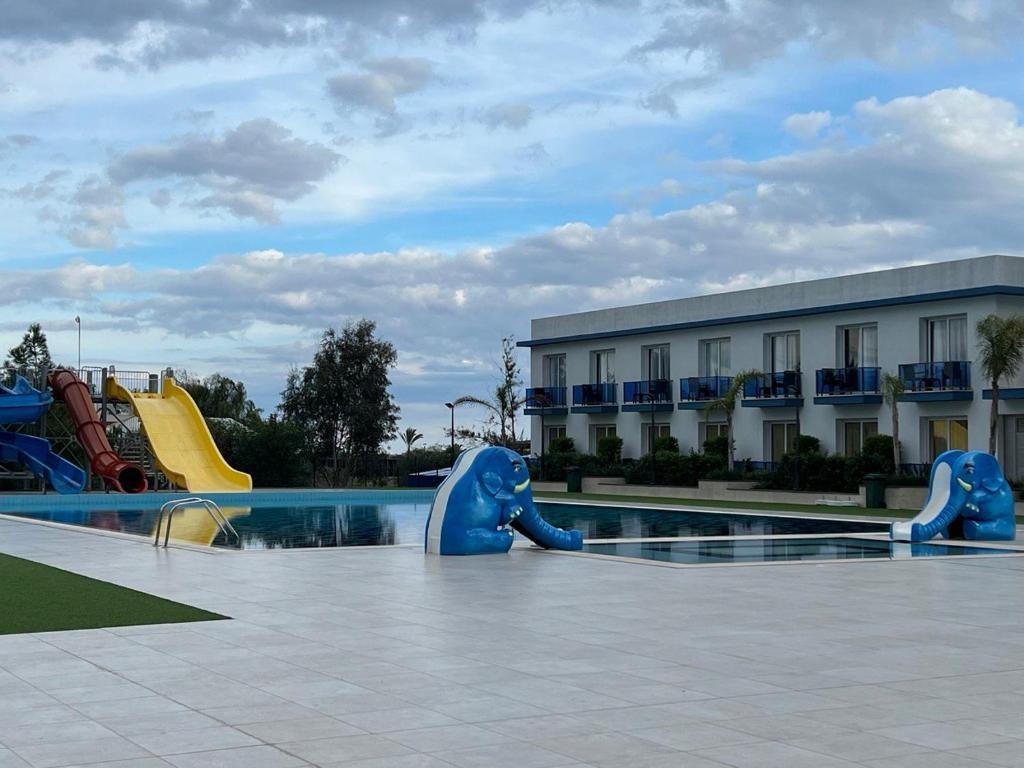Авгору: Royal Life Poseidon Block B 1 bedroom