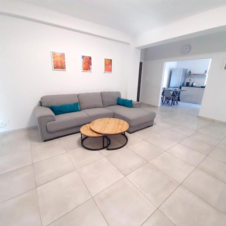 Лимассол: Sea Breeze Central, 2bed