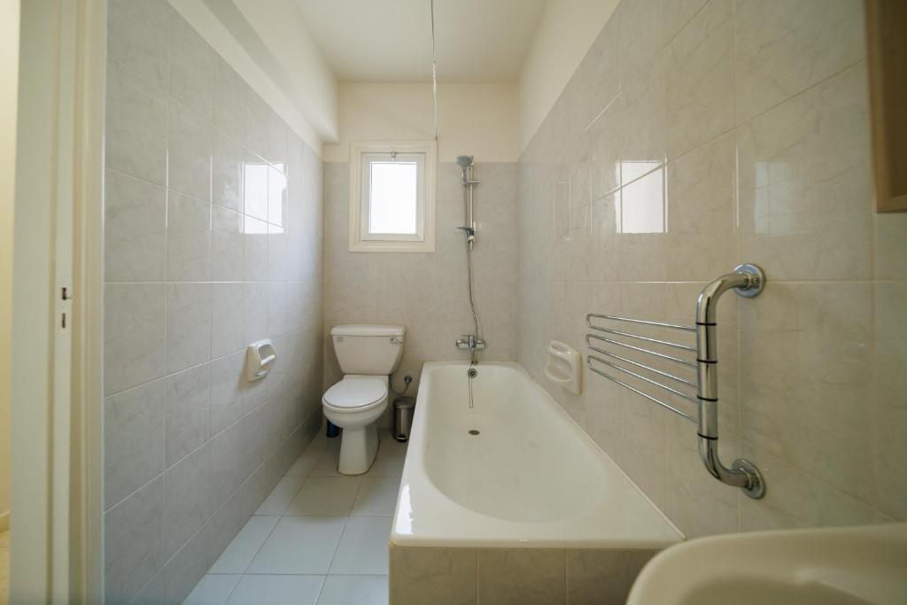 Пафос: 2bed Apartment by the Sea