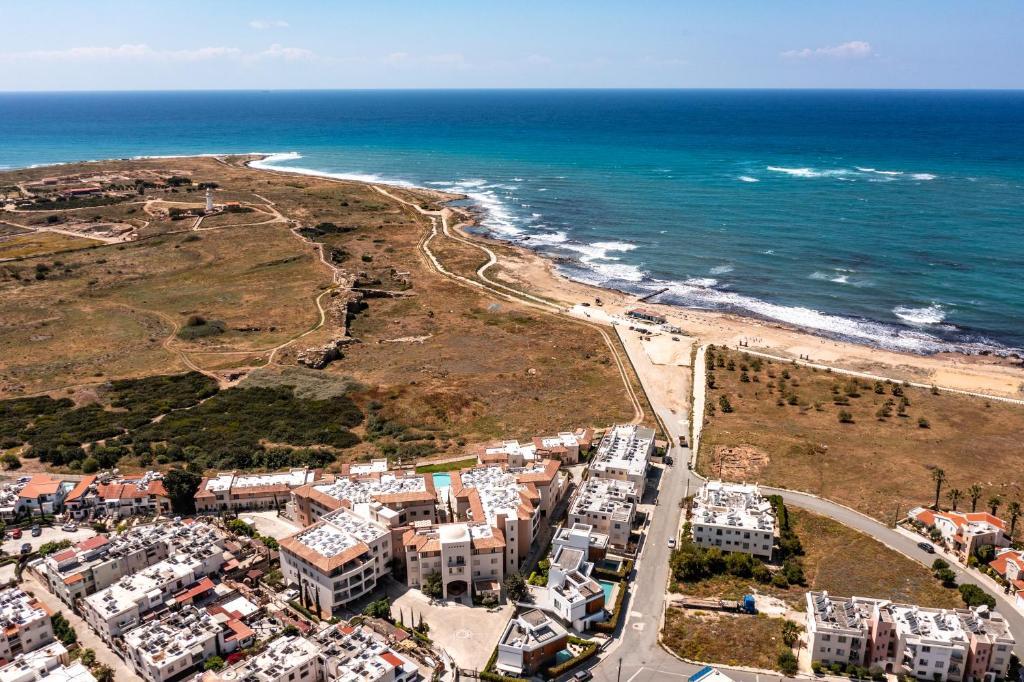 Пафос: 2bed Apartment by the Sea