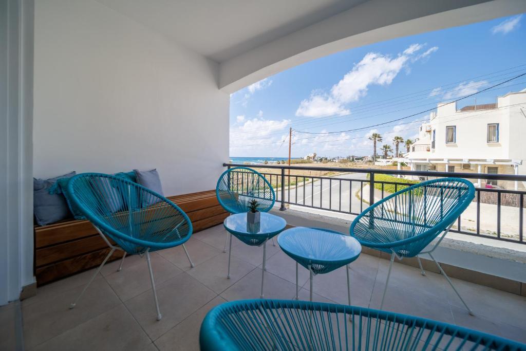 Пафос: 2bed Apartment by the Sea