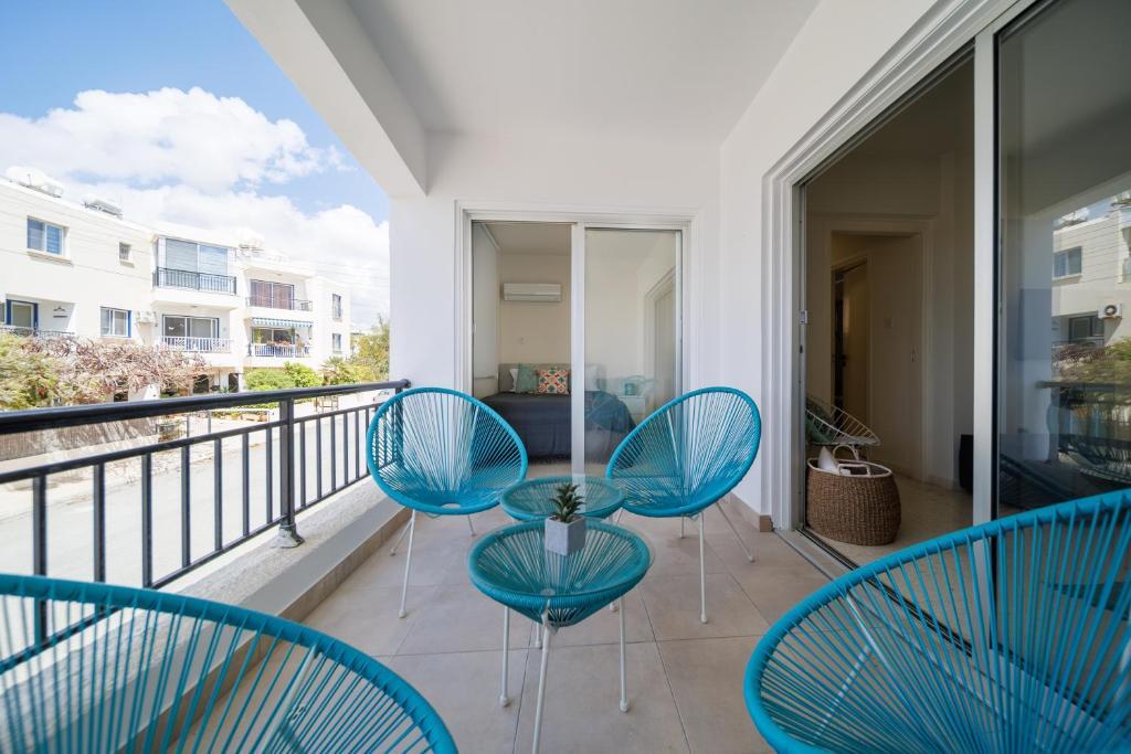 Пафос: 2bed Apartment by the Sea