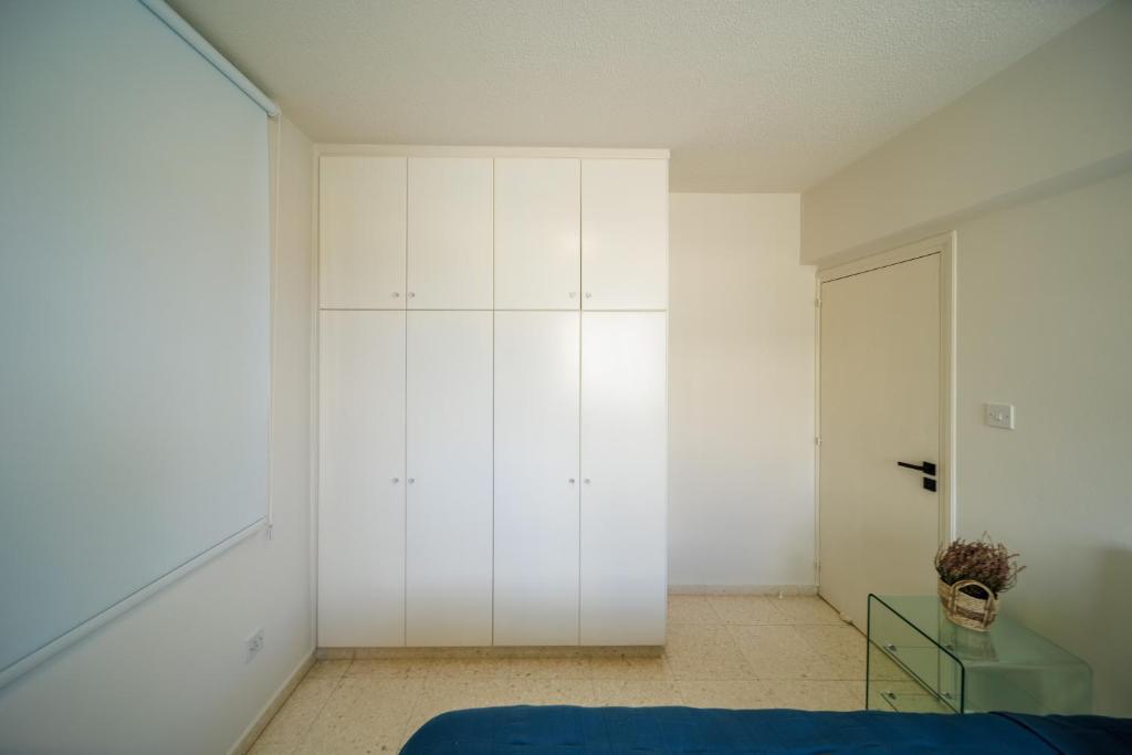 Пафос: 2bed Apartment by the Sea