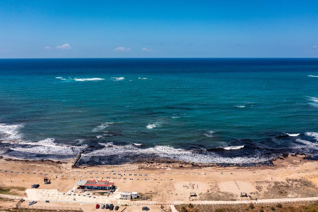 Пафос: 2bed Apartment by the Sea