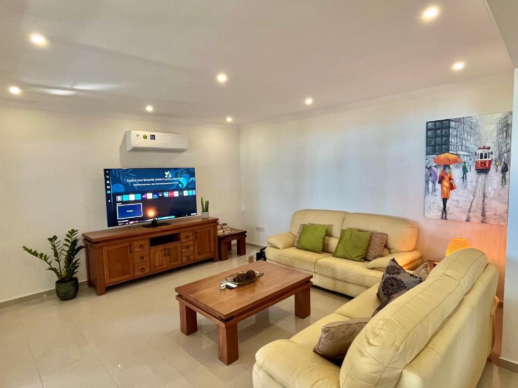 Агиос Тихонас: Dream Beachfront Bungalow
