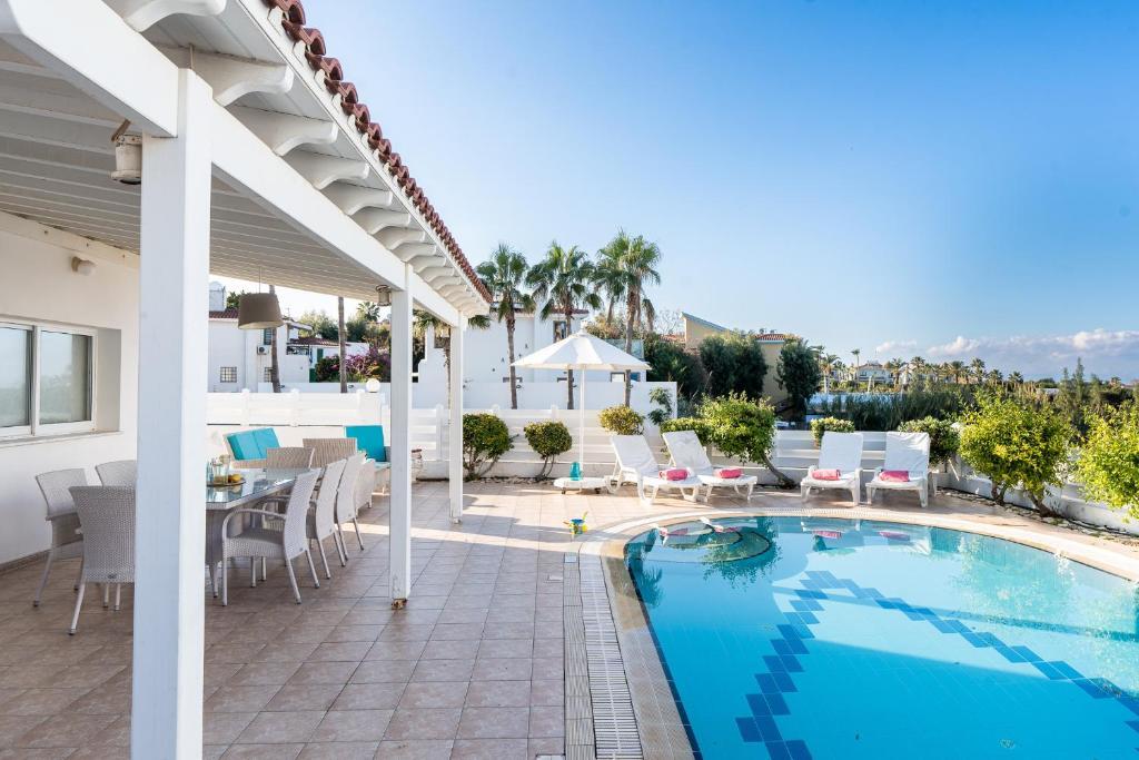 Паралимни: BLUET Seaview Villa DPSA1