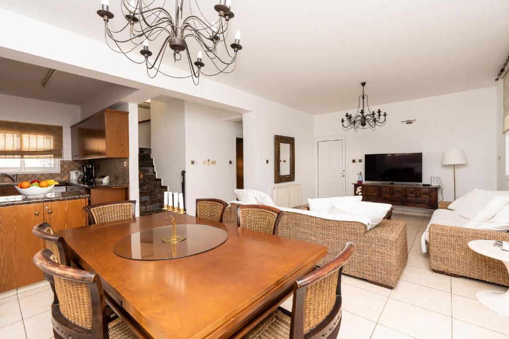 Паралимни: BLUET Seaview Villa DPSA1