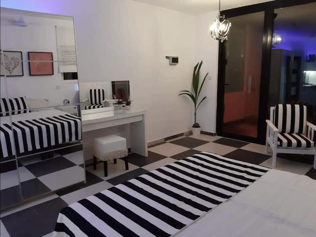 The Pervoli Studio - Pool - Close To Beach (Adults Only) — фото 2