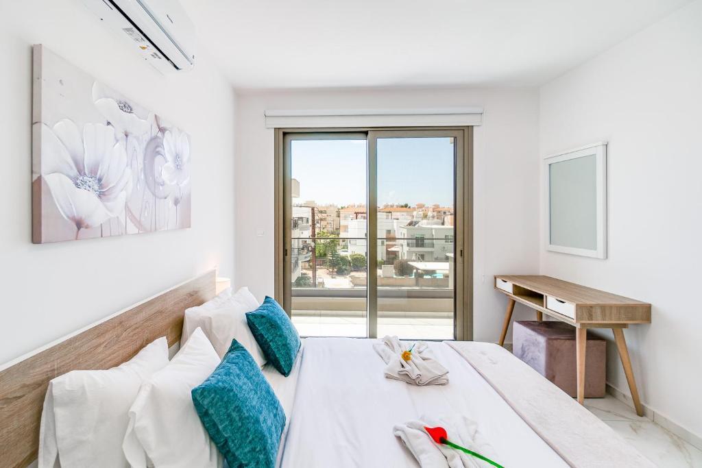Adolina Two Bedroom Apartment 301 by Ezoria — фото 6