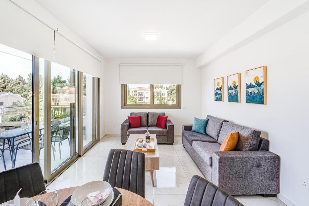 Пафос: Adolina Two Bedroom Apartment 301 by Ezoria