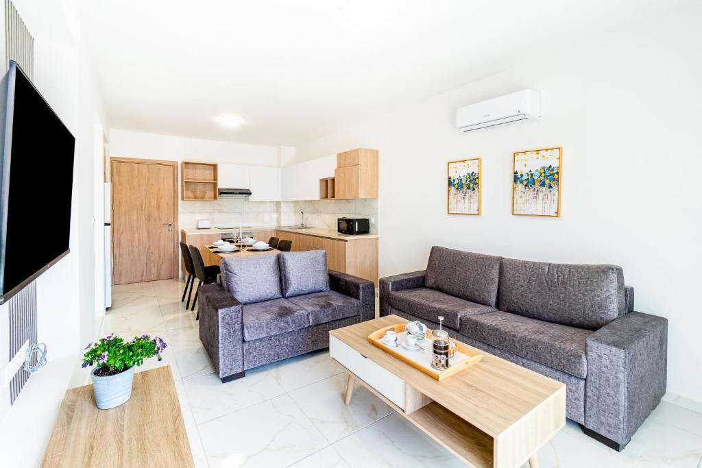 Пафос: Adolina One Bedroom Apartment 202 by Ezoria