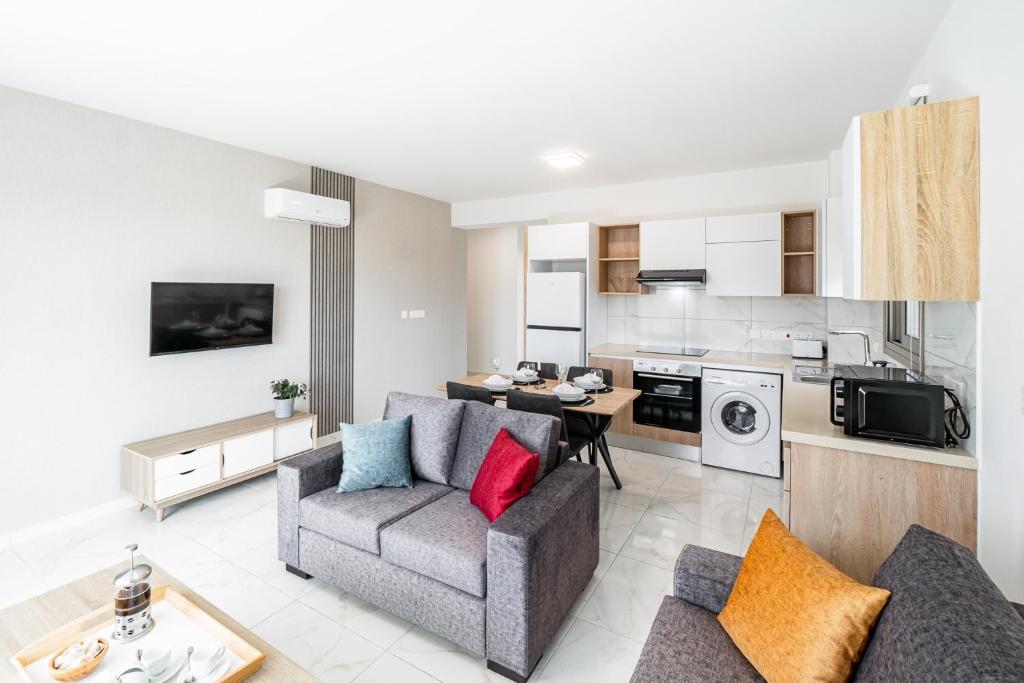 Пафос: Adolina One Bedroom Apartment 104 by Ezoria