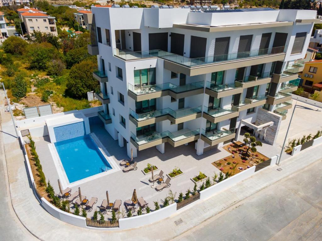 Пафос: Adolina One Bedroom Apartment 304 by Ezoria