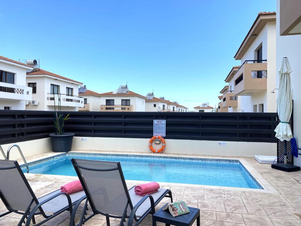 Паралимни: Serena Holiday Villa DPS6