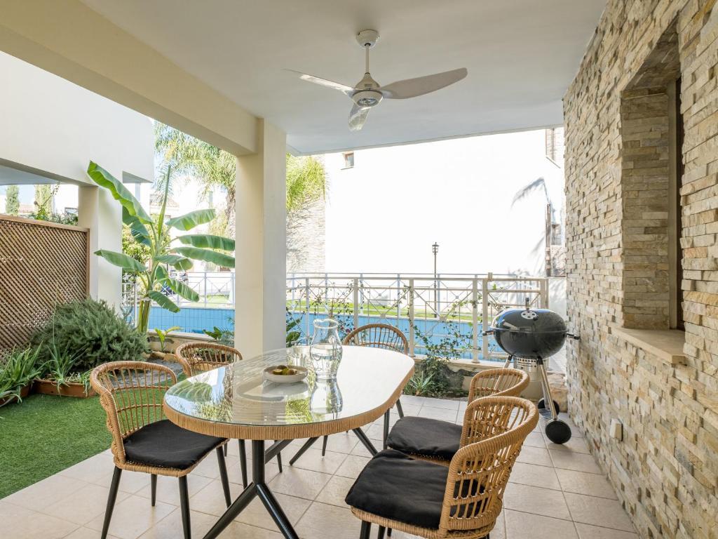 Лимассол: Sanders Aqua Park Resort Precious 3 Bedroom Holiday Home With Shared Pool