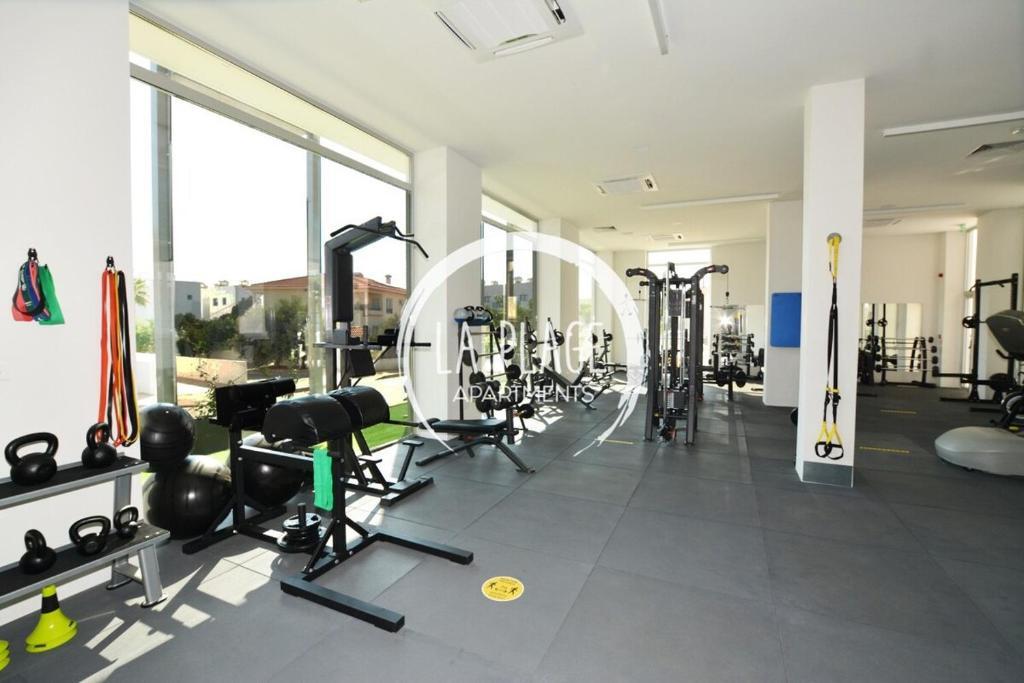 Паралимни: Lovely 2 Bedroom Family Apartment w/ Pool