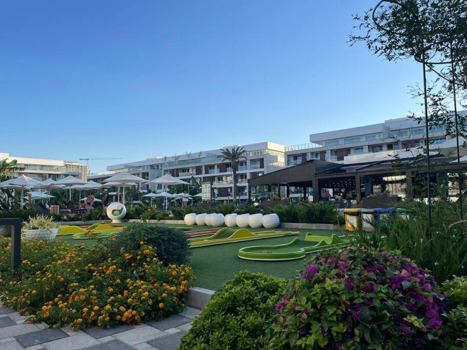 Авгору: Long Beach Resort studio apartment