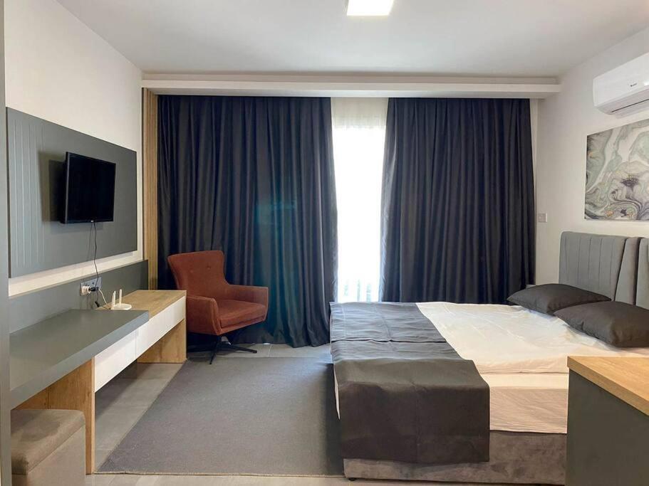 Авгору: Long Beach Resort studio apartment