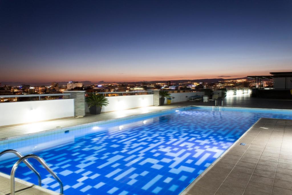 Лимассол: Eden Beach Apartment 411