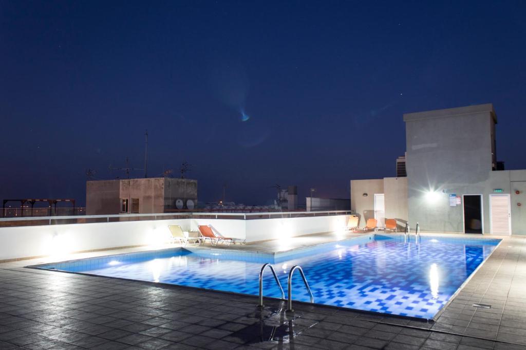 Лимассол: Eden Beach Apartment 411