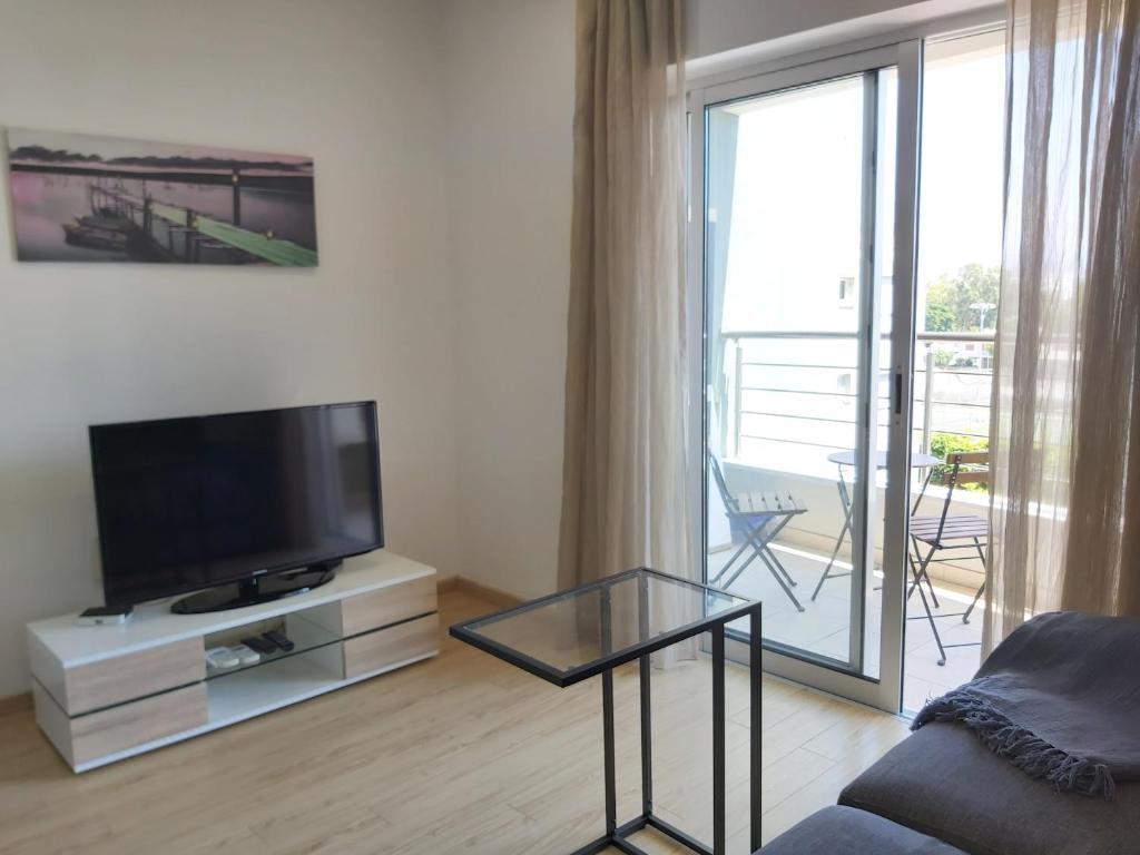 Лимассол: Eden Beach Apartment 411