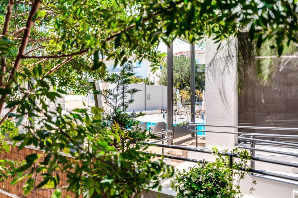 Паралимни: SunnyVillas: 2BR Mythical Apt*Swimming Pool*AK04