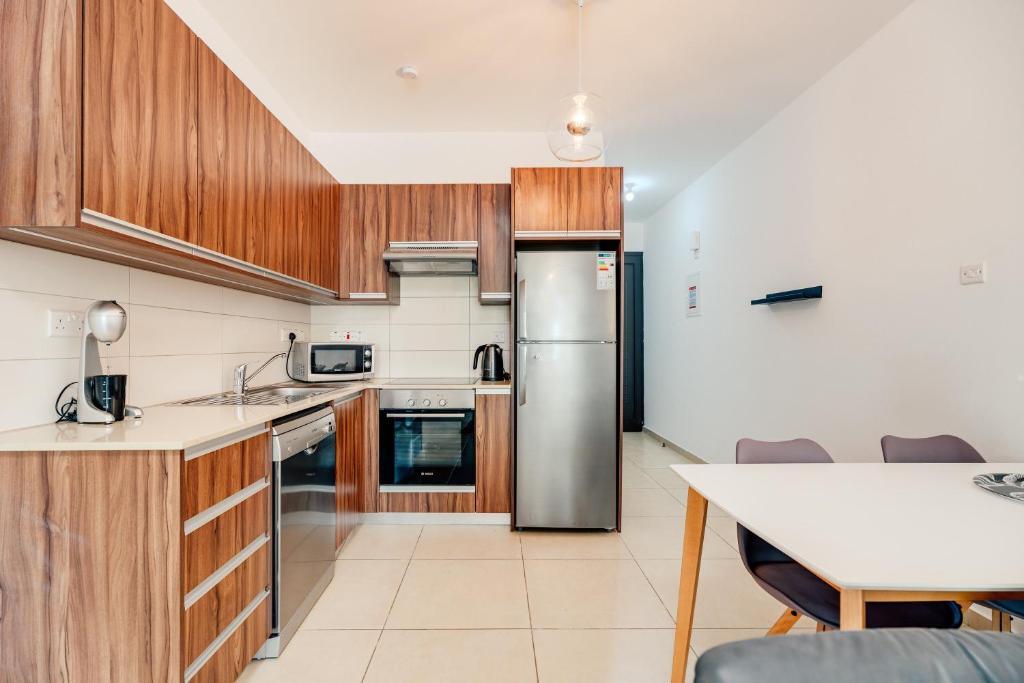 Паралимни: SunnyVillas: 2BR Mythical Apt*Swimming Pool*AK04