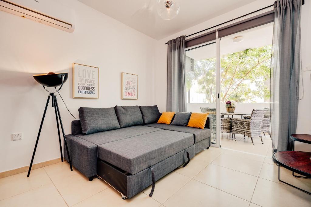 Паралимни: SunnyVillas: 2BR Mythical Apt*Swimming Pool*AK04