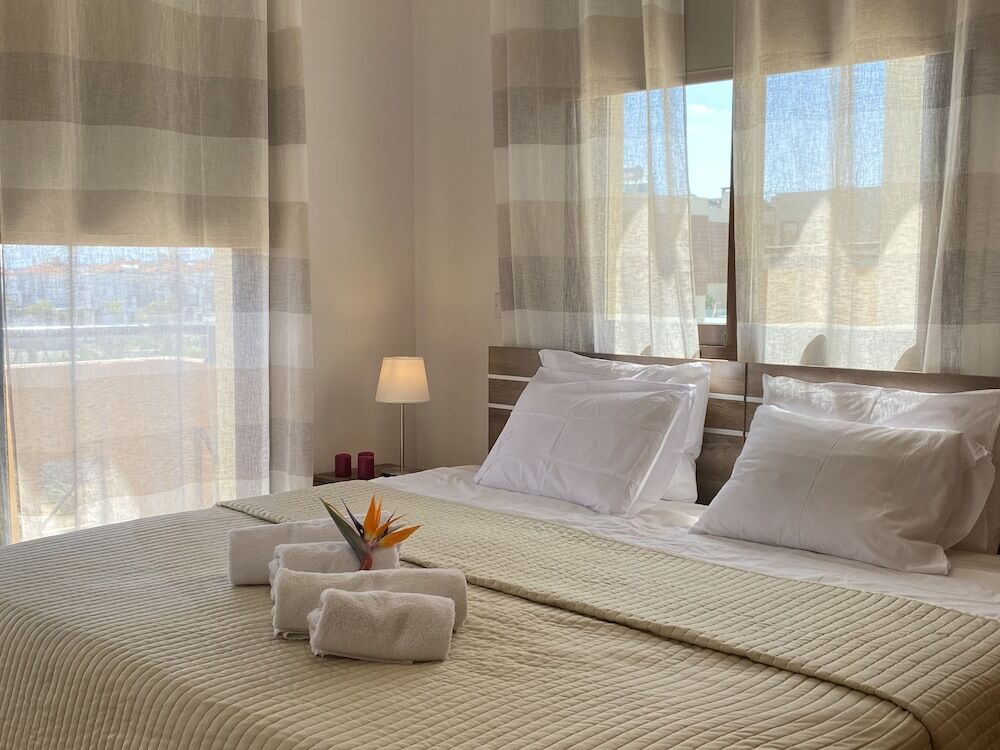 Паралимни: Serena Holiday Villa Dps06