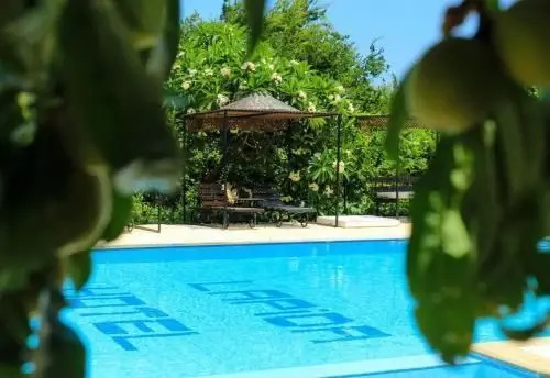 Алсанджак: Bed And Breakfast 3 Stars Lapta