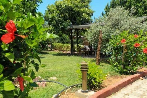 Алсанджак: Bed And Breakfast 3 Stars Lapta