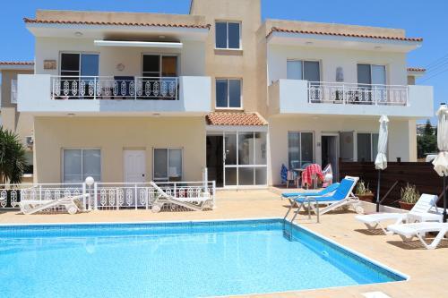 Пафос: Procy 104 Apartment Venus Beach Ideal for Long or Short Stays