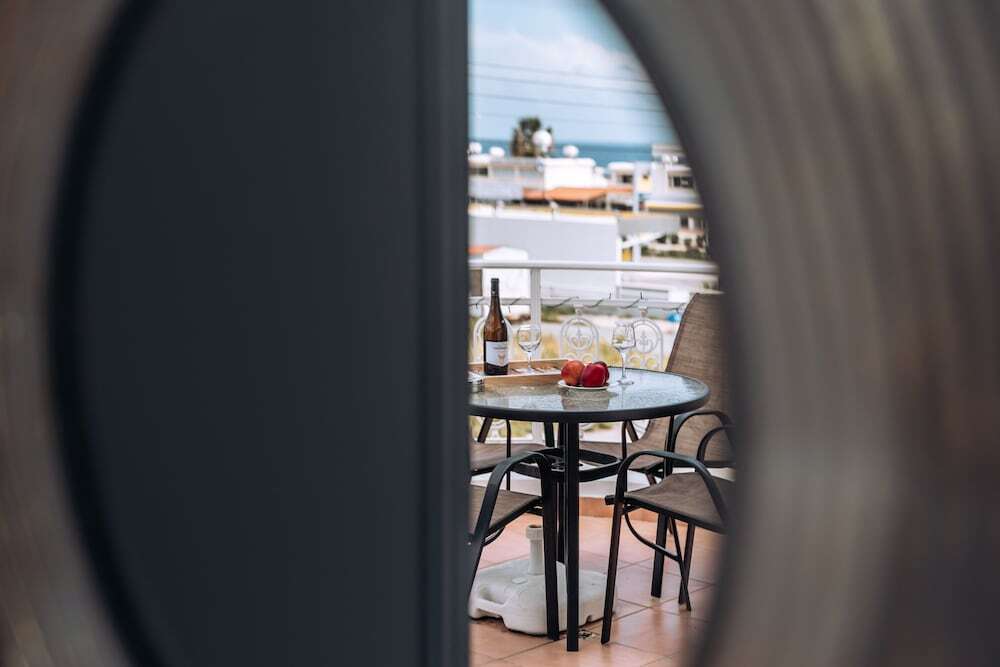 Пафос: Procy 104 Apartment Venus Beach Ideal for Long or Short Stays