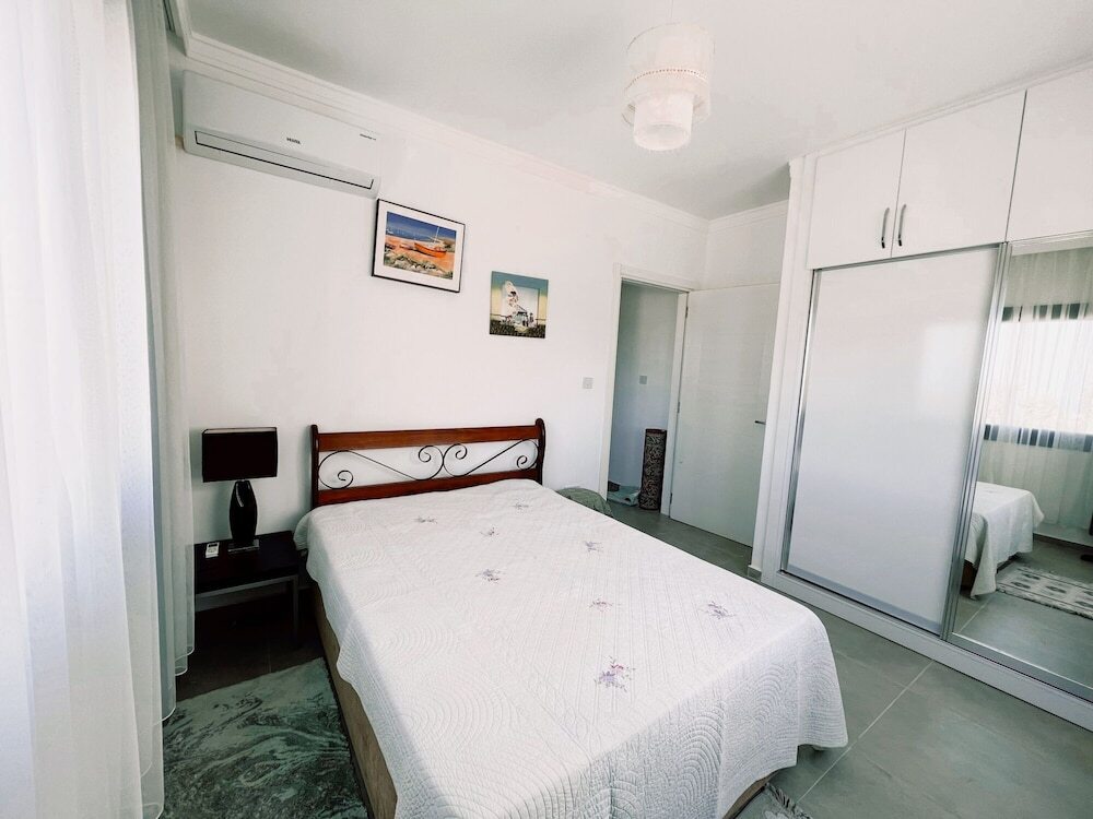 Алсанджак: Convenient Sea View Flat in Central Kyrenia