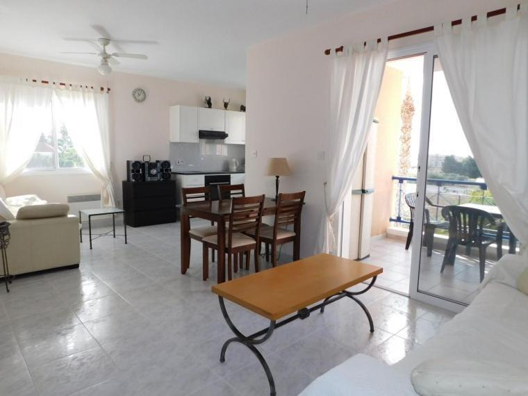 Пафос: Emma's Place, 2 bedroom apartment with pool view