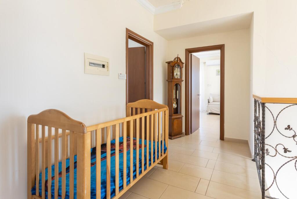 Паралимни: Villa Andree