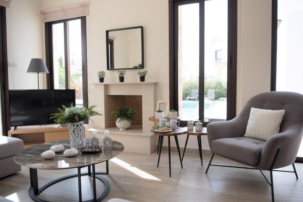 Айя-Напа: Sea Breeze Villa