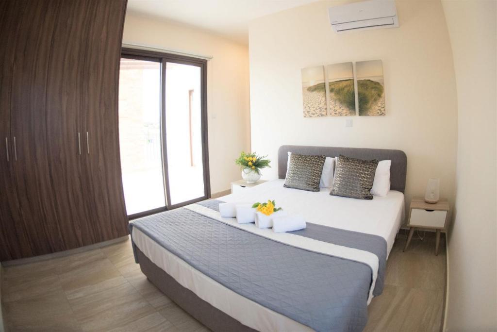 Айя-Напа: Sea Breeze Villa