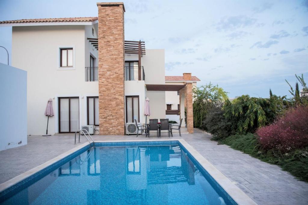 Айя-Напа: Sea Breeze Villa