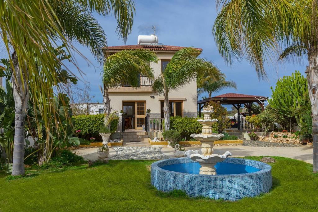 Айя-Напа: Sea Breeze Holiday Villa