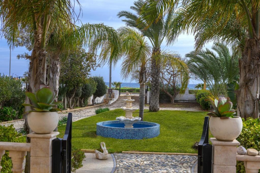 Айя-Напа: Sea Breeze Holiday Villa