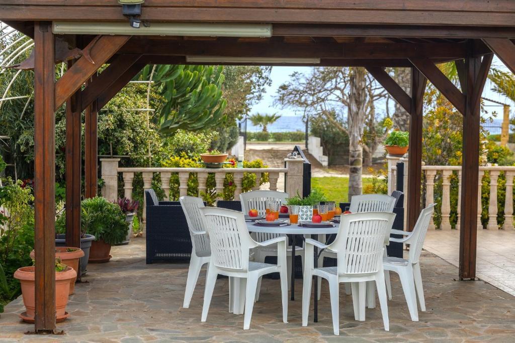 Айя-Напа: Sea Breeze Holiday Villa