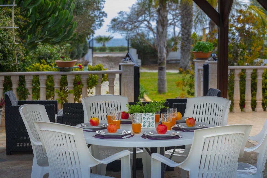 Айя-Напа: Sea Breeze Holiday Villa